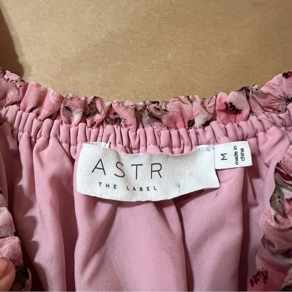 ASTR The Label | Floral Tiered Midi Dress Smocked Puff Sleeve Pink Size M - Picture 3 of 12